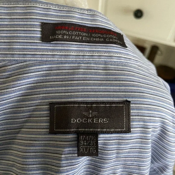 Dockers - Picture 3 of 3